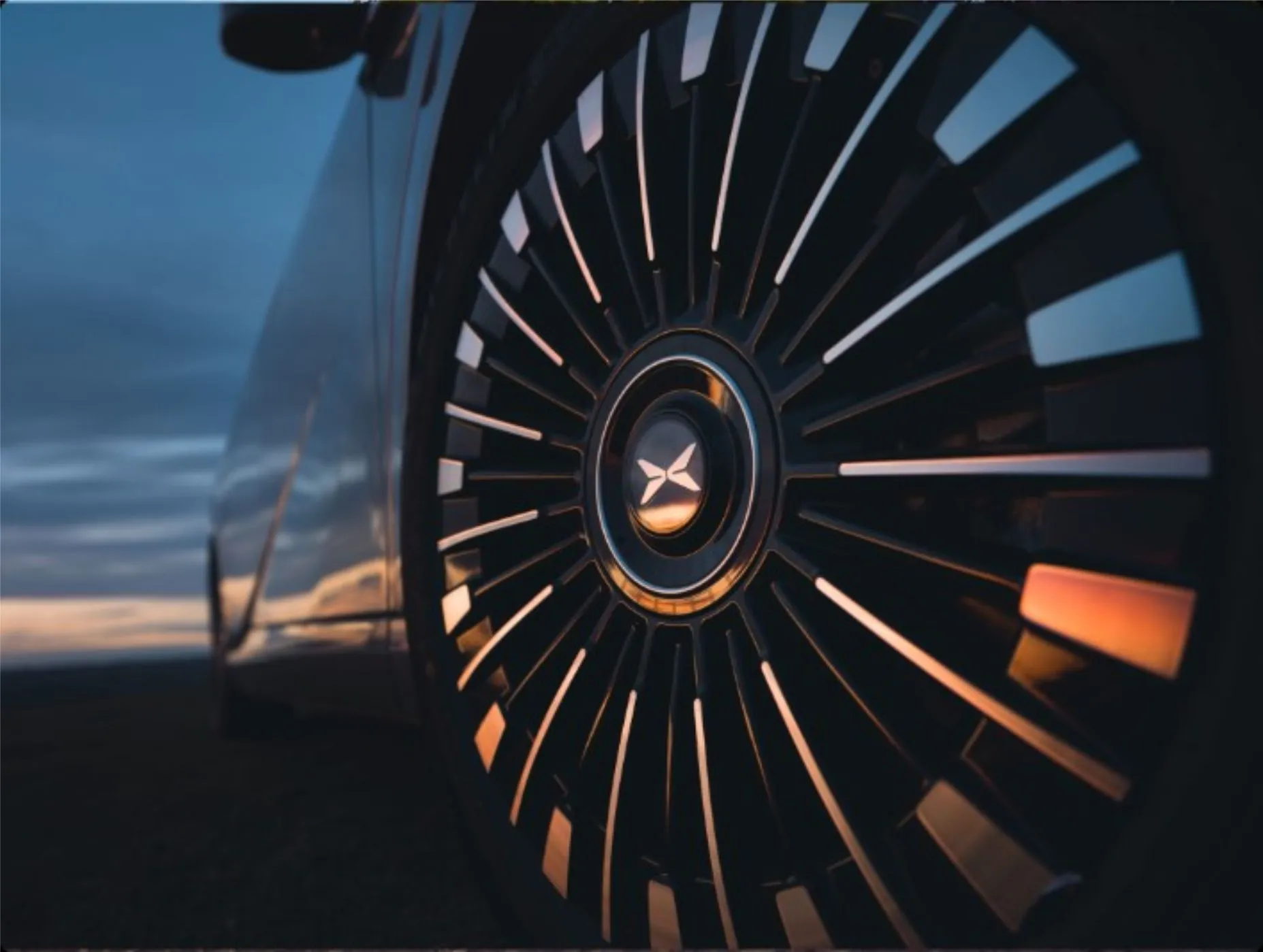 XPENG X9 28